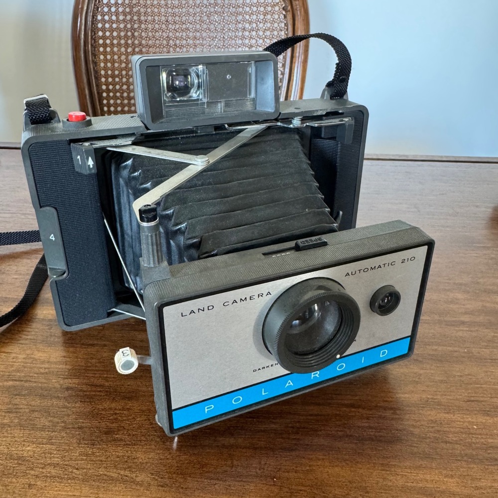Polaroid Automatic 210 Land Camera Vintage Folding Bellows Instant Film Camera